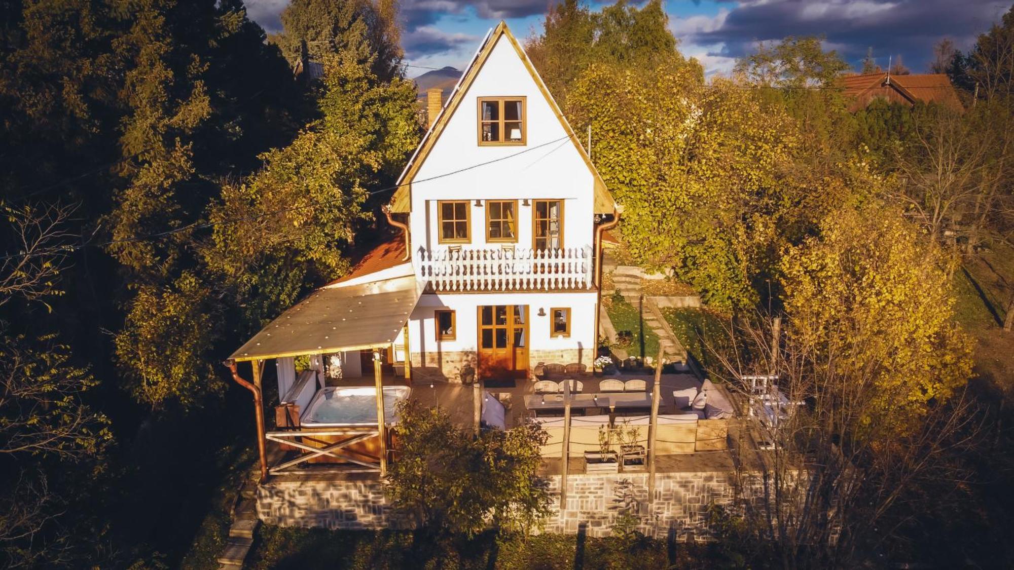 Egercottages - Bikaver Cottage Екстериор снимка